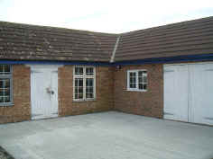 hard standing_1.JPG (59921 bytes)